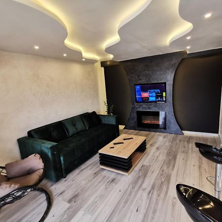 Brend New Luxurious Apartment In Downtown With Free Parking Novi Sad Luaran gambar
