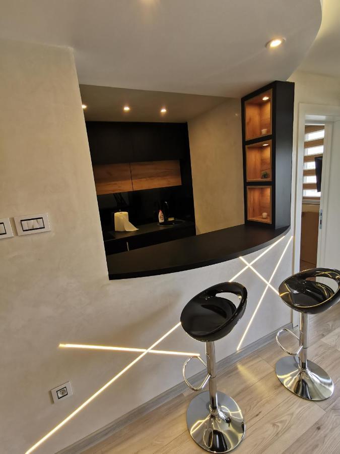 Brend New Luxurious Apartment In Downtown With Free Parking Novi Sad Luaran gambar
