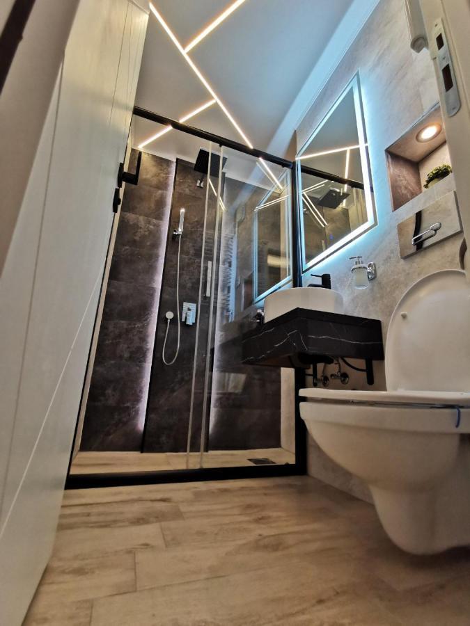 Brend New Luxurious Apartment In Downtown With Free Parking Novi Sad Luaran gambar